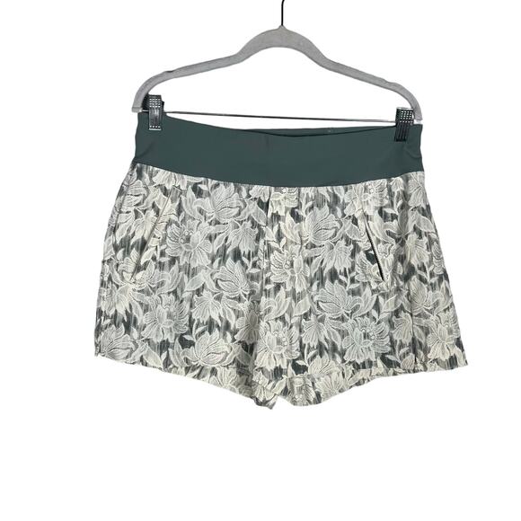 Athleta Trekkie North Hiking Short in Ethereal Bloom Magnolia Women's Si… - Picture 2 of 7